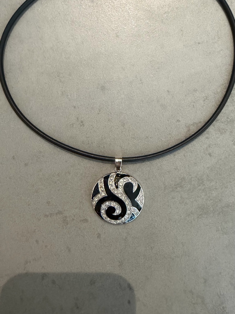 Vintage Black and Silver Swirl Pendant Necklace